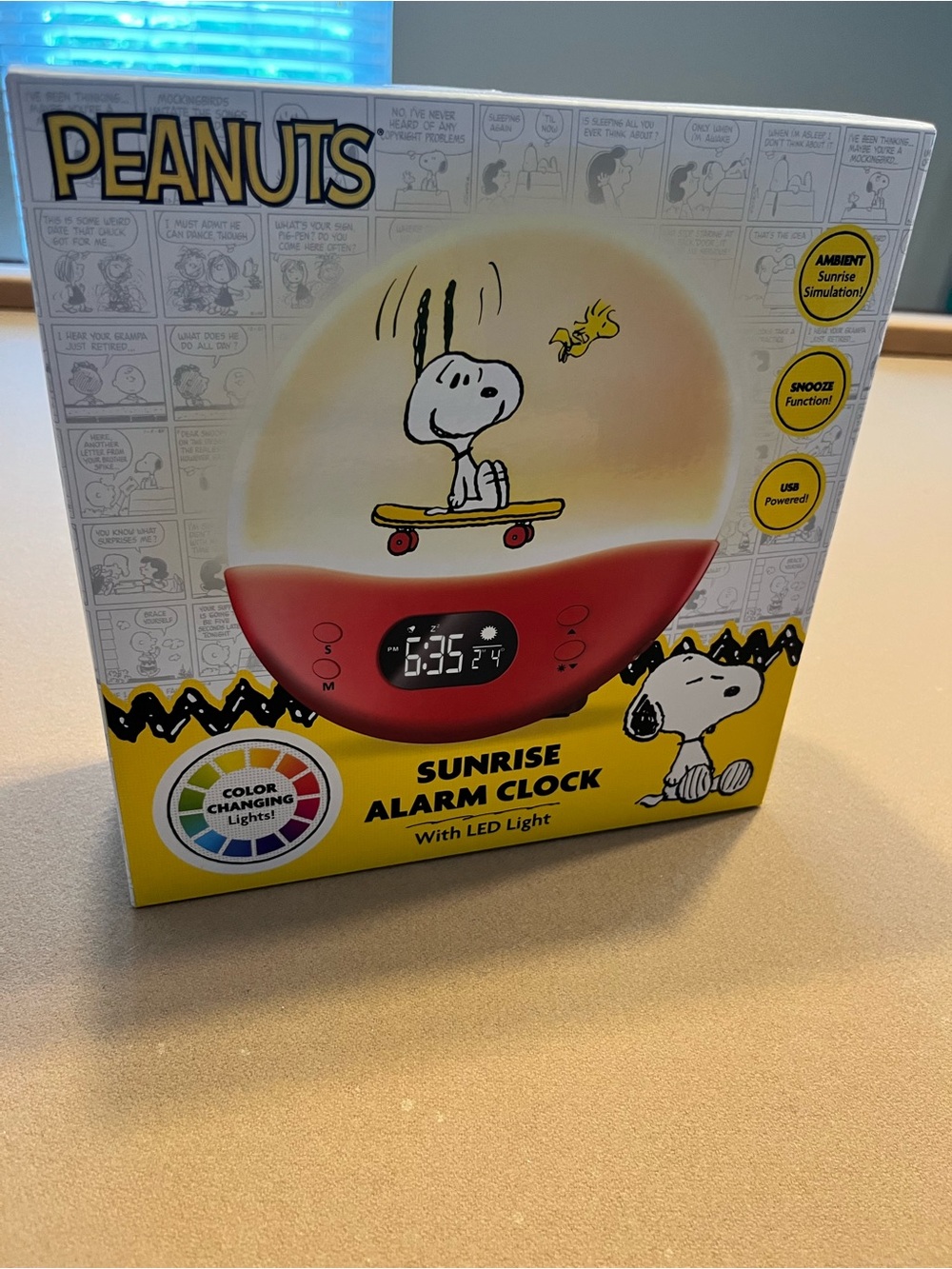 Peanuts Sunrise Alarm Clock - Color Changing LED - Picture 3 of 3